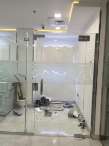 تصميم وتنفيذ المكاتب الادارية لمبنى الخدمات بمستشفى الملك فيصل بالطائف (6)