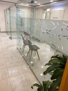 تصميم وتنفيذ المكاتب الادارية لمبنى الخدمات بمستشفى الملك فيصل بالطائف (7)