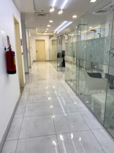 تصميم وتنفيذ المكاتب الادارية لمبنى الخدمات بمستشفى الملك فيصل بالطائف (8)