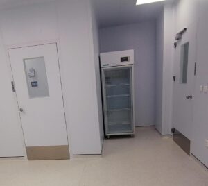 تصميم وتنفيذ غرفة المحاليل الوريدية بمجمع الملك فيصل الطبي بالطائف (1)