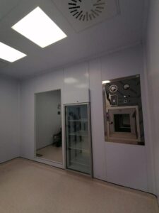 تصميم وتنفيذ غرفة المحاليل الوريدية بمجمع الملك فيصل الطبي بالطائف (3)