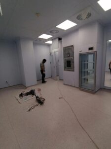 تصميم وتنفيذ غرفة المحاليل الوريدية بمجمع الملك فيصل الطبي بالطائف (6)