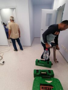 تصميم وتنفيذ غرفة المحاليل الوريدية بمجمع الملك فيصل الطبي بالطائف (8)